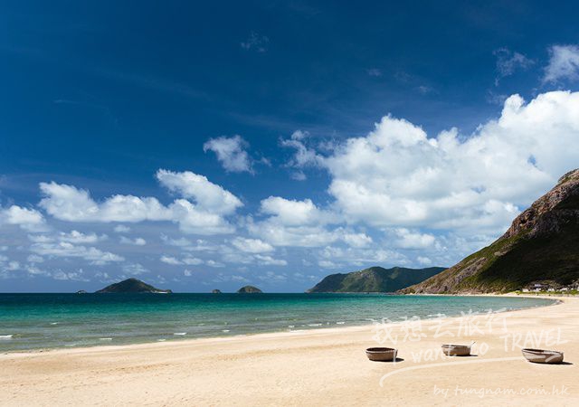 640x450_01_1.6_km_of_sandy_beach