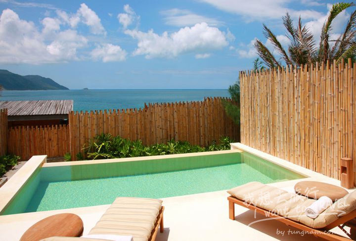 975x660_04_deluxe_ocean_view_pool2