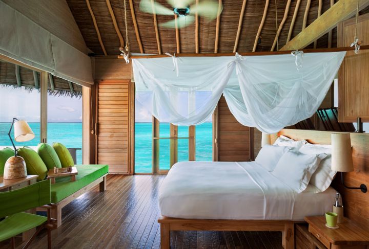 LAAMU WATER VILLA W POOL1