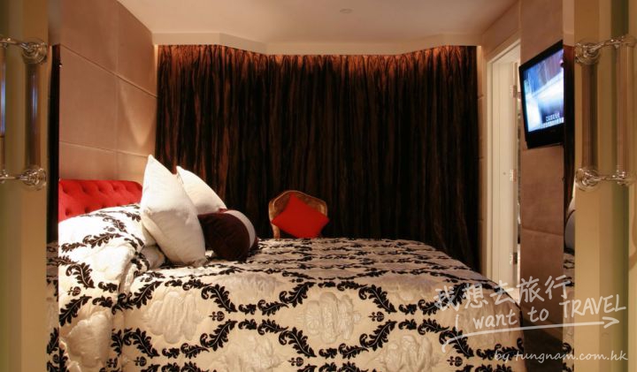 LM_Royale_Bedroom
