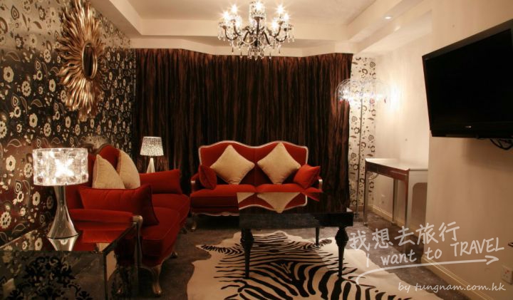 LM_Royale_Living_Room