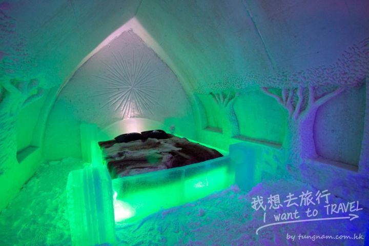 room-for-two-at-the-icehotel4-825x550