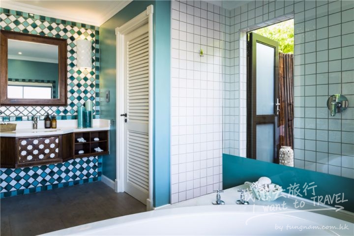 73554211-H1-AMED_Villa_Bathroom_G_A_H