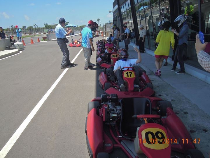 10360166_10152281453813600_657950699_o