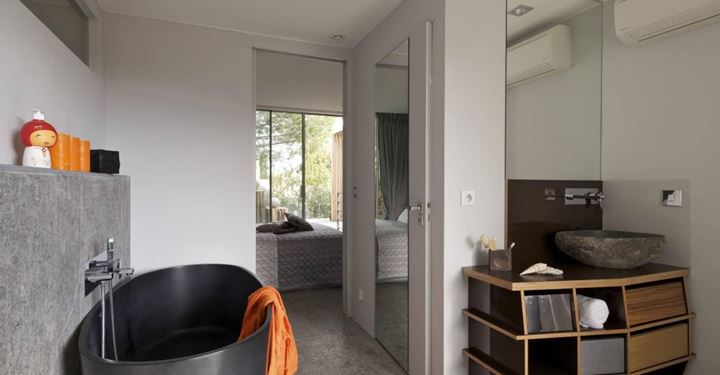 w1920.h1200.cr0.au0.ac1.f-none (1)