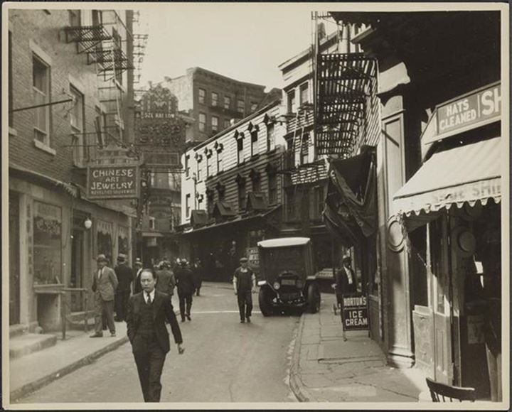 608 Doyers Street, 1932