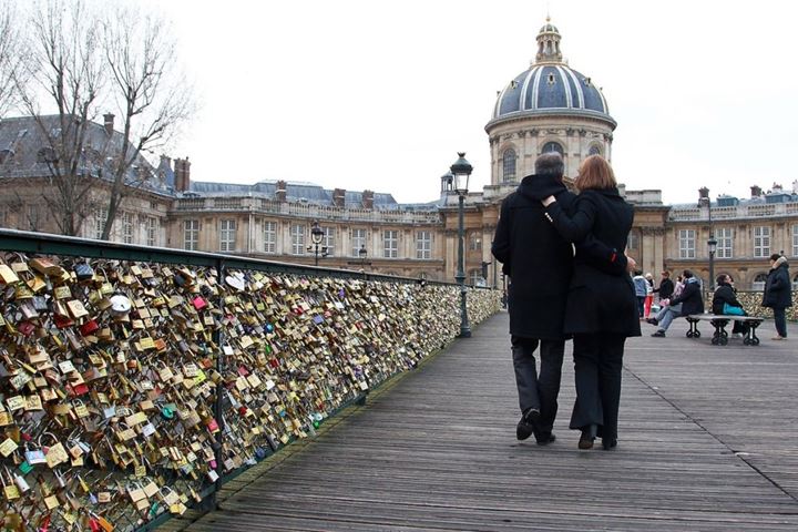 pont-des-arts-slide_273061_1947109_free