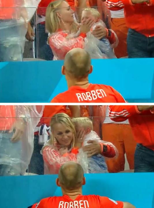 Arjen Robben Son Cry