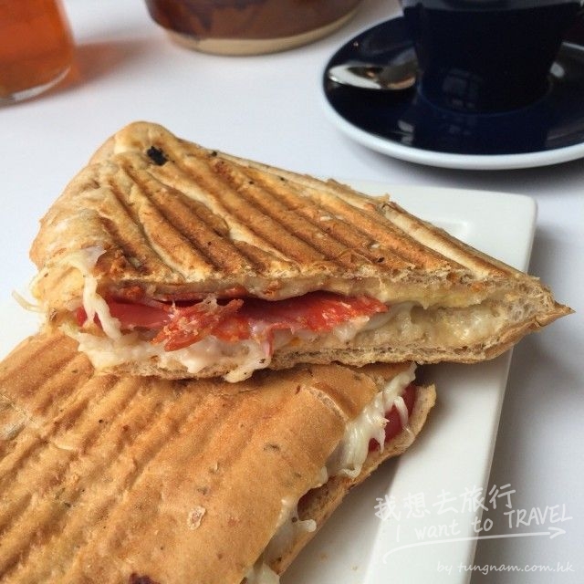 cafe811