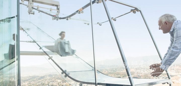 oue-138-golden_hour-rt