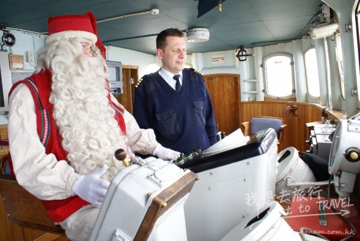 santa_claus_and_captain