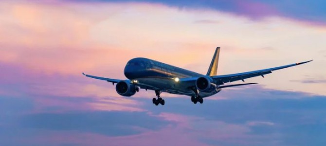2026 廉航與傳統航空機酒套票大對決：加了行李後，到底誰更省錢？